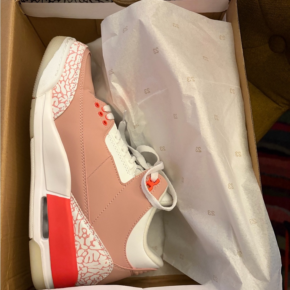 Women’s Jordan 3 Retro in Rust Pink. Women’s size 10/ Men’s 8 EU 41 - Picture 3 of 10